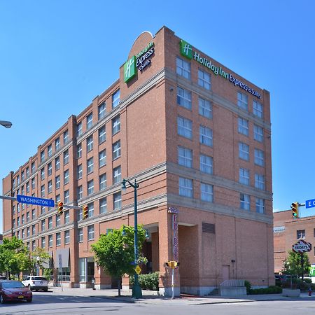Holiday Inn Express & Suites Buffalo Downtown By Ihg Экстерьер фото