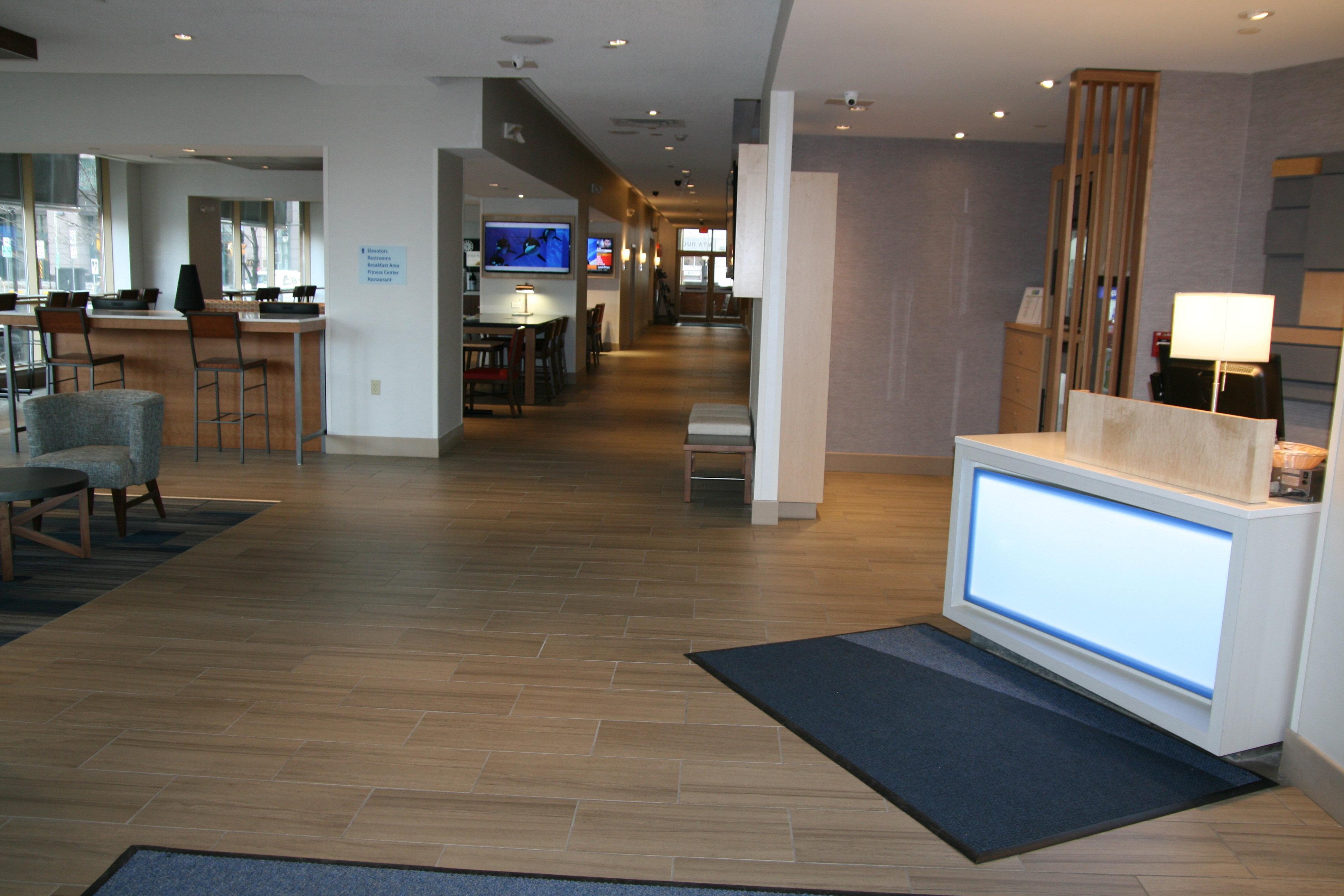 Holiday Inn Express & Suites Buffalo Downtown By Ihg Экстерьер фото
