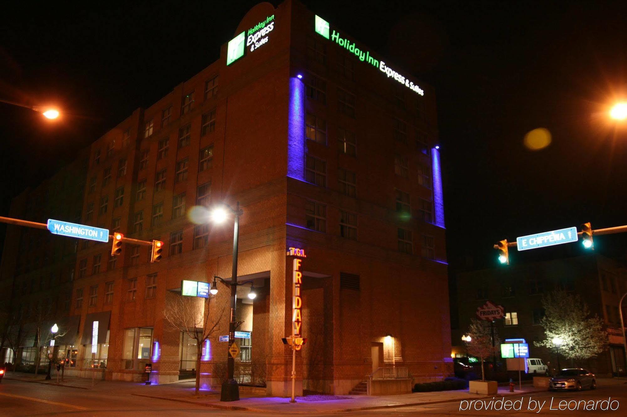 Holiday Inn Express & Suites Buffalo Downtown By Ihg Экстерьер фото