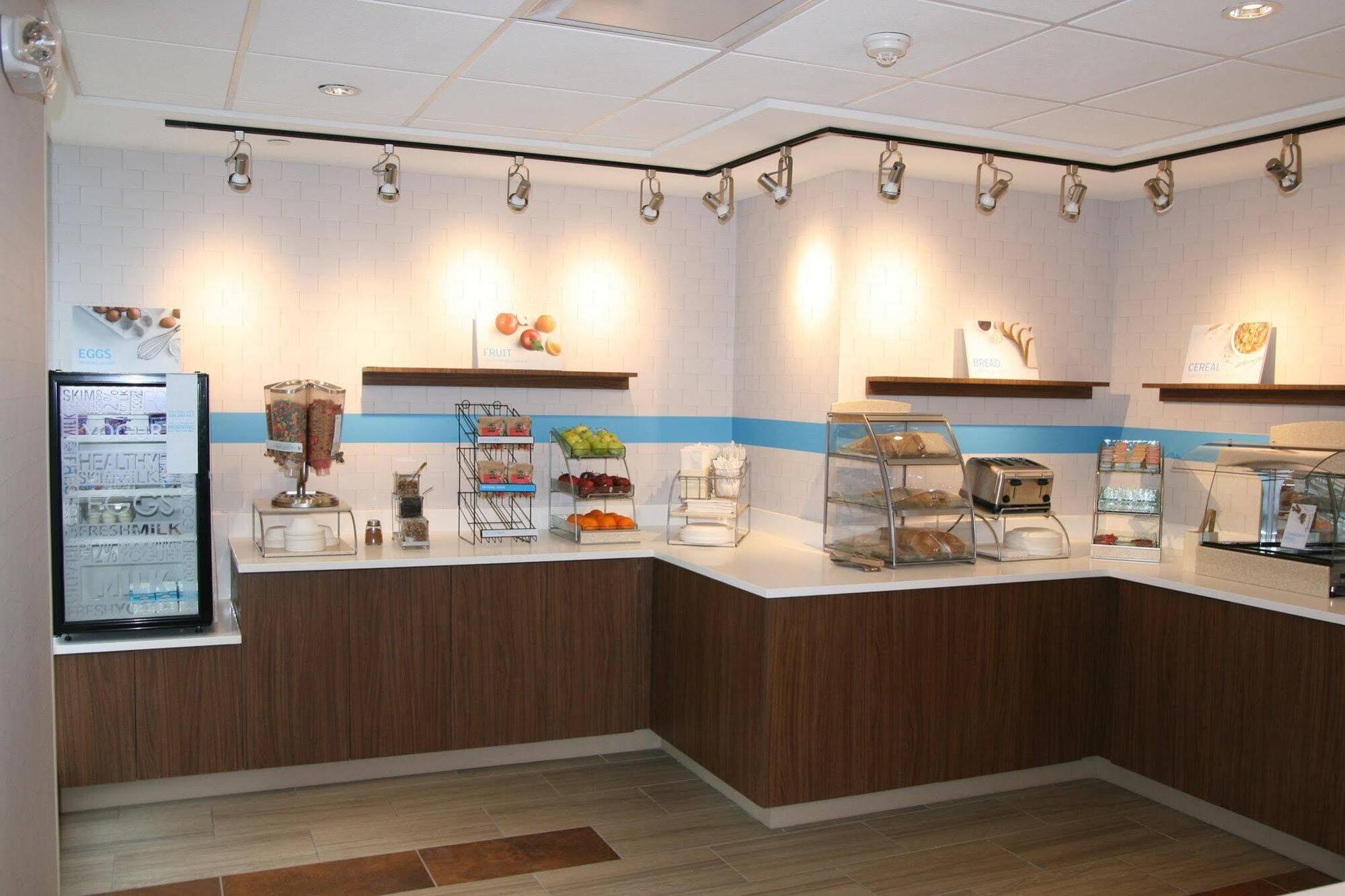 Holiday Inn Express & Suites Buffalo Downtown By Ihg Экстерьер фото